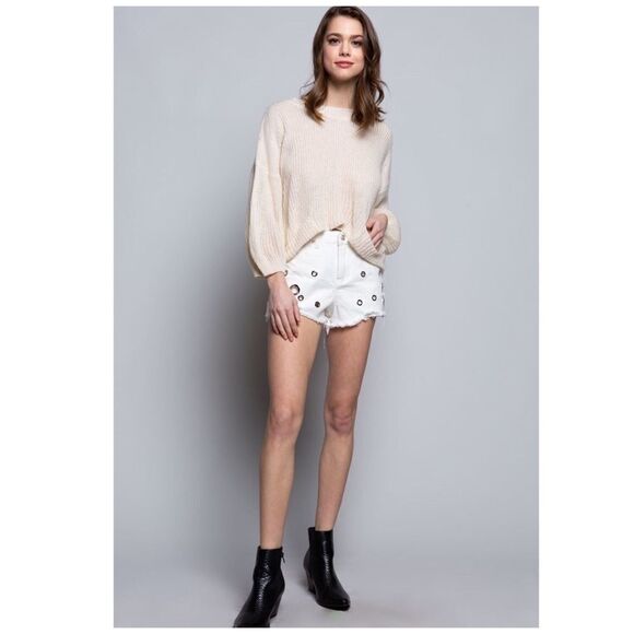 WHITE Distressed Jean shorts - Picture 7 of 14